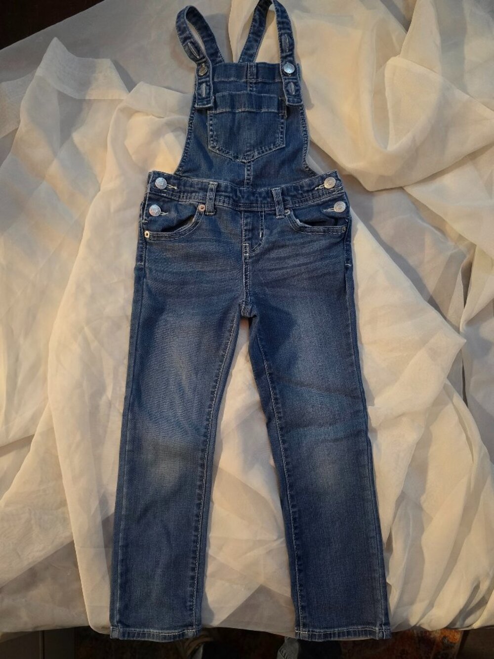 Cat & Jack Size XS (4/5) Girls Medium Wash Super Stretch Denim Overalls